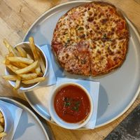 Experience a delightful midday break with our lunch special at Passione Pizza! Choose from an array of options, including mouthwatering vegan pizza and pasta. Complement your meal  at Passione Emporio on 5th in Berkeley