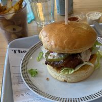Theory burger and fries   at Theory in Levallois-perret