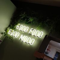 Neon deco at Theory in Levallois-perret