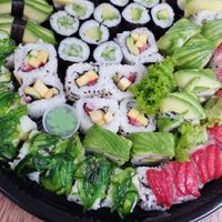 Take away veg boat, with mention of vegan at Marpha Sushi & Nepali Kitchen in Bruges