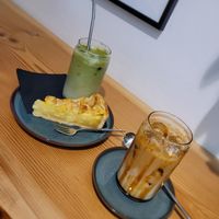 Vegan apple pie, matcha oat latte, caramel oat macchiato (both iced) at Café Bota in Tubingen