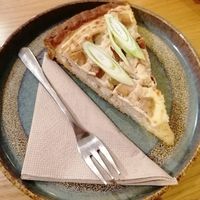Quiche-tarte with tofu and spring onions at Share Sweet & Wine Bar in Prague