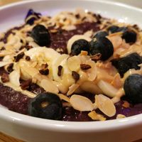 Blueberry oatmeal at Share Sweet & Wine Bar in Prague