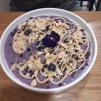 Blueberry oatmeal at Share Sweet & Wine Bar in Prague