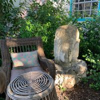 Garden area at Seaside Eatery in Key Largo