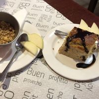 Apple crumble + Pear cake  at Vegan Mount in Barcelona