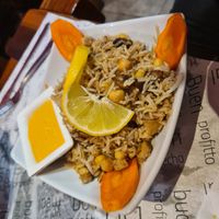 Fry rice at Vegan Mount in Barcelona