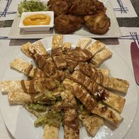 Large servings for hot snacks  at Vegan Mount in Barcelona