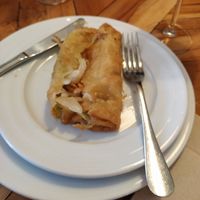 Rollito de verduras casero at Restaurante Cantón in Roquetas De Mar