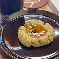 The passion fruit jam cookie  at Sunshine Parlour in Seoul