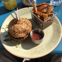 Vegan moving mountain burger   at WIRR in Vienna