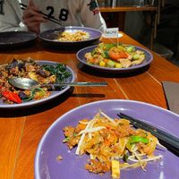 「Nara聲食泰菜～😉」 at Nara Thai Cuisine in Kowloon