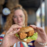 Otra burger rica   at Diez de Diez - 10/10 in San Salvador