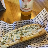 Chicken sandwich & kombucha  at Diez de Diez - 10/10 in San Salvador