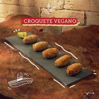 Vegan croquette: soy meat with potatoes, parsley, breaded in panko flour and fried.  at Território Mexicano in Natal