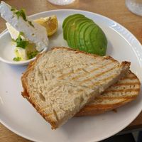 Avocado feta breakfast at Lamingtons in Munich