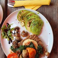 Vegan breakfast 😋😍 at Lamingtons in Munich