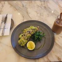 Avocado Brot und Iced Latte at Josephine's Coffee in Attard