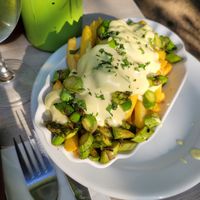 Spargel-Fries (Pommes mit Spargel und veganer Sauce Hollandaise) at Elmenhorster Mühle - Burger & Mehr in Waltrop