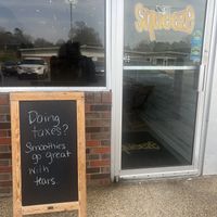 Front outside area  at The Squeeze Juice Bar and Vegan Eatery in Vicksburg