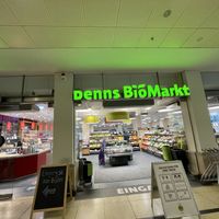 store front at denn's Biomarkt - Ernst-August-Platz in Hannover