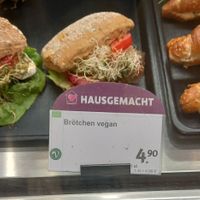 brötchen mit fake meat(?) 4,90€ at denn's Biomarkt - Ernst-August-Platz in Hannover