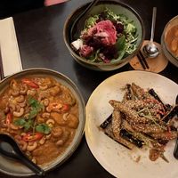 beetroot spinach salad, fried aubergine, curry  at Jasmijn en Ik in Utrecht