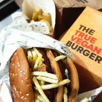 Doble burger at Paradero V  in Lima