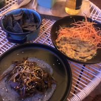 Taco de champ bbq y nachos veganos  at Tribu Mazunte in Mazunte