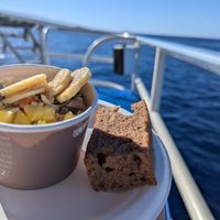 Overnight oats and banana bread at Fair Wind in Kailua Kona