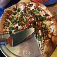 Vegan pizza with daiya cheese, broccoli, spinach, and tempeh. Fantastic. at Mellow Mushroom in Wilmington