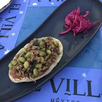 Chalupa Querétaro veggie (vegan)  at El Villa Mexico in Huesca