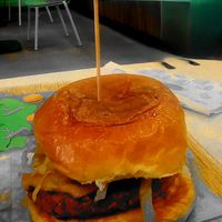 Cheese burger at Vedang - green burger | P- Berg in Berlin