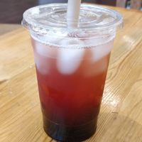 Strawberry and vanilla green tea at Le Salon Enchanthé in Montreal