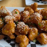Cauliflower wings, huge and filling portion at No Forks Given in Ottawa