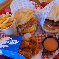 Astro Burger, Bigbag Burger, Onionrings & Nuggets at Stankov - Chapinero in Bogota