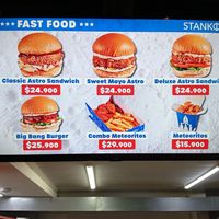 🖤💜❤️ at Stankov - Chapinero in Bogota