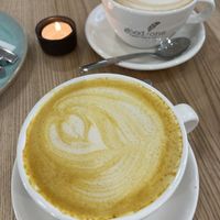 Goldene Milch und Cafe Latte  at Good One Café in Hamburg