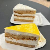 front: mango cake, back: coconut cake  at Bäcker las Arenas in Tenerife