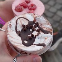 Vegan stracciatella and raspberry ice cream cake   at Romeo Peluso in Pompei