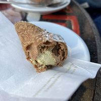 Cannoli pistache  at Romeo Peluso in Pompei