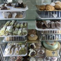 so many items labeled “vegano”!!!  at Romeo Peluso in Pompei