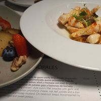 Gambas y queso vegano at Copenhagen in Valencia