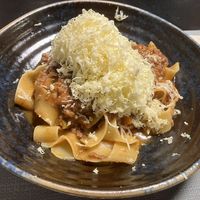 Pasta con ragú de seitán y queso vegano  at Copenhagen in Valencia