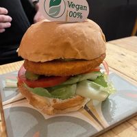chicken burger  at Atabalats in Barcelona