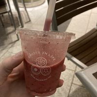 Berry smoothie  at Fruits in Life in Tokyo
