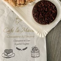 Vegan 🌱 croissant 🥐 and chocolate tarte   at Café la Maison in Munich