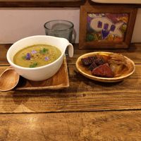 Starters, soup and rosemary potatoes at Vegginy in Kyoto