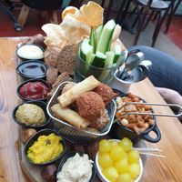 Mixed vegan platter at Boscafé Merlijn Gaststätte in Kranenburg