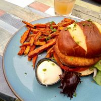 Falafelburger with vegetable fries at Boscafé Merlijn Gaststätte in Kranenburg